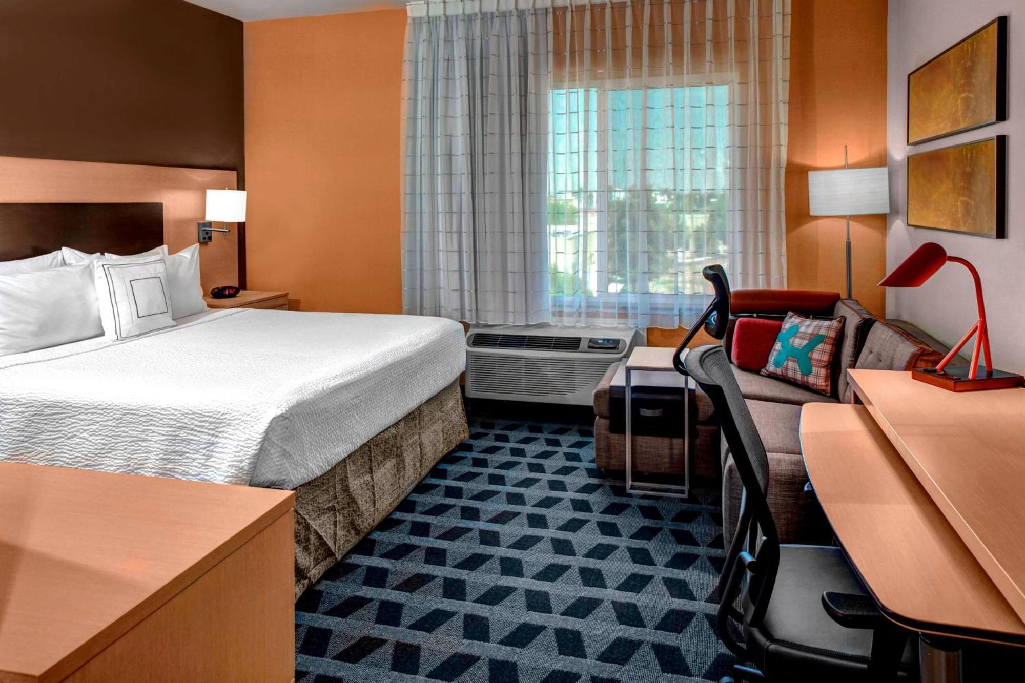 Towneplace Suites By Marriott Bakersfield West Εξωτερικό φωτογραφία