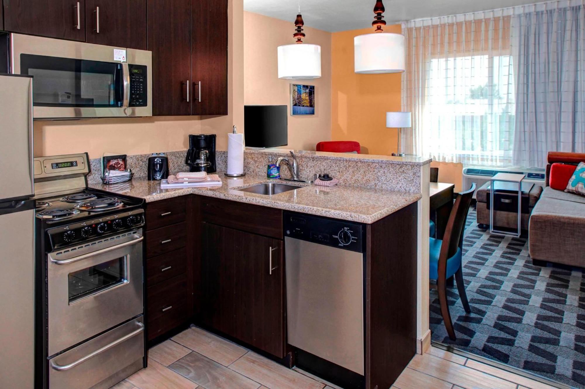 Towneplace Suites By Marriott Bakersfield West Εξωτερικό φωτογραφία