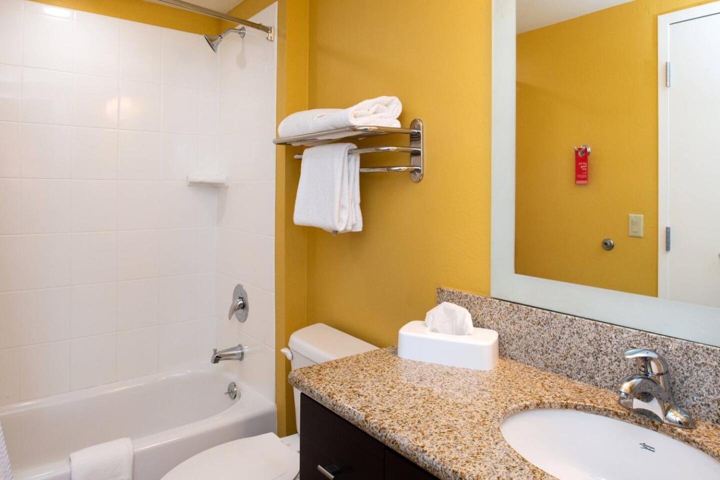Towneplace Suites By Marriott Bakersfield West Εξωτερικό φωτογραφία