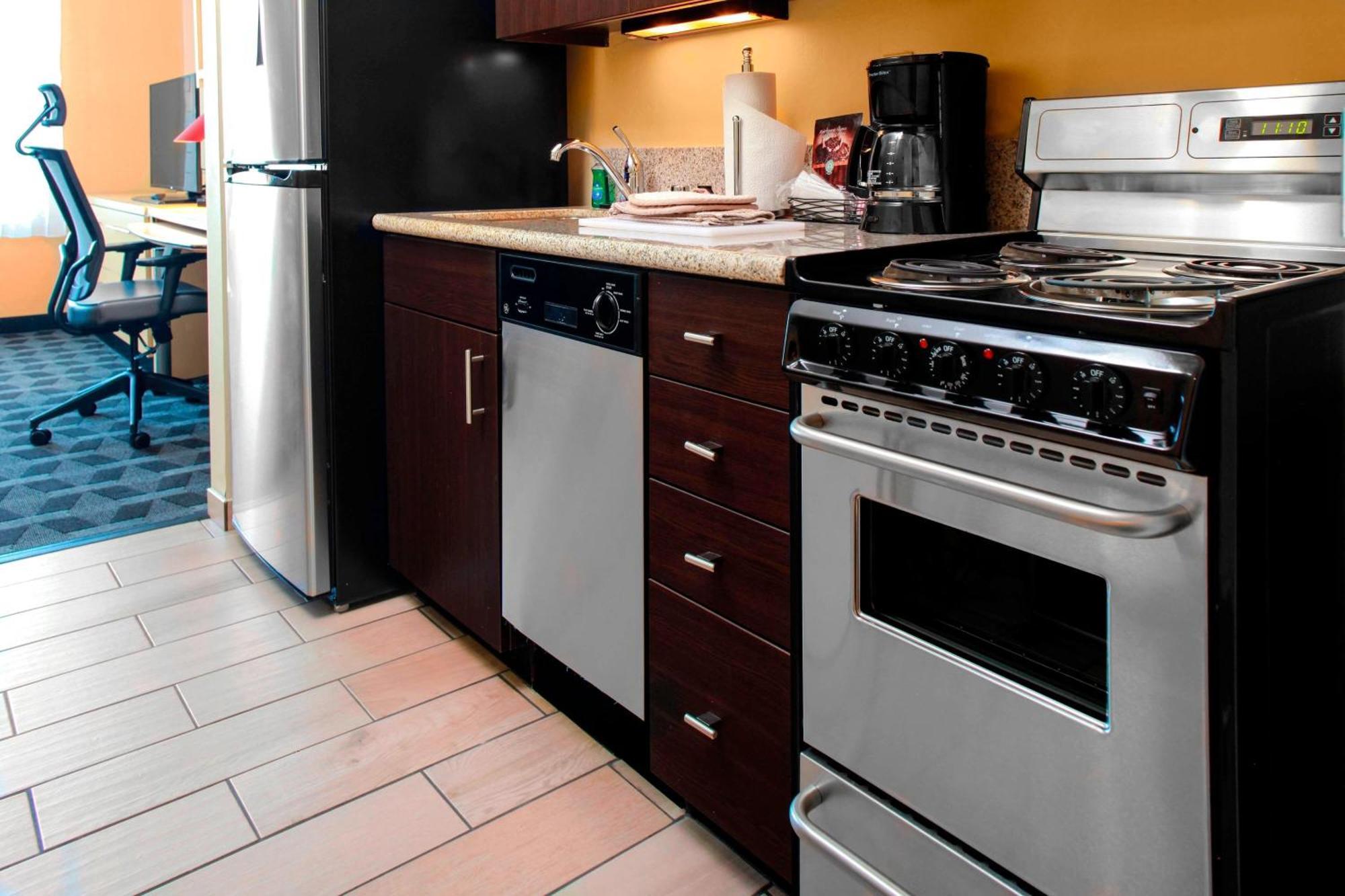 Towneplace Suites By Marriott Bakersfield West Εξωτερικό φωτογραφία