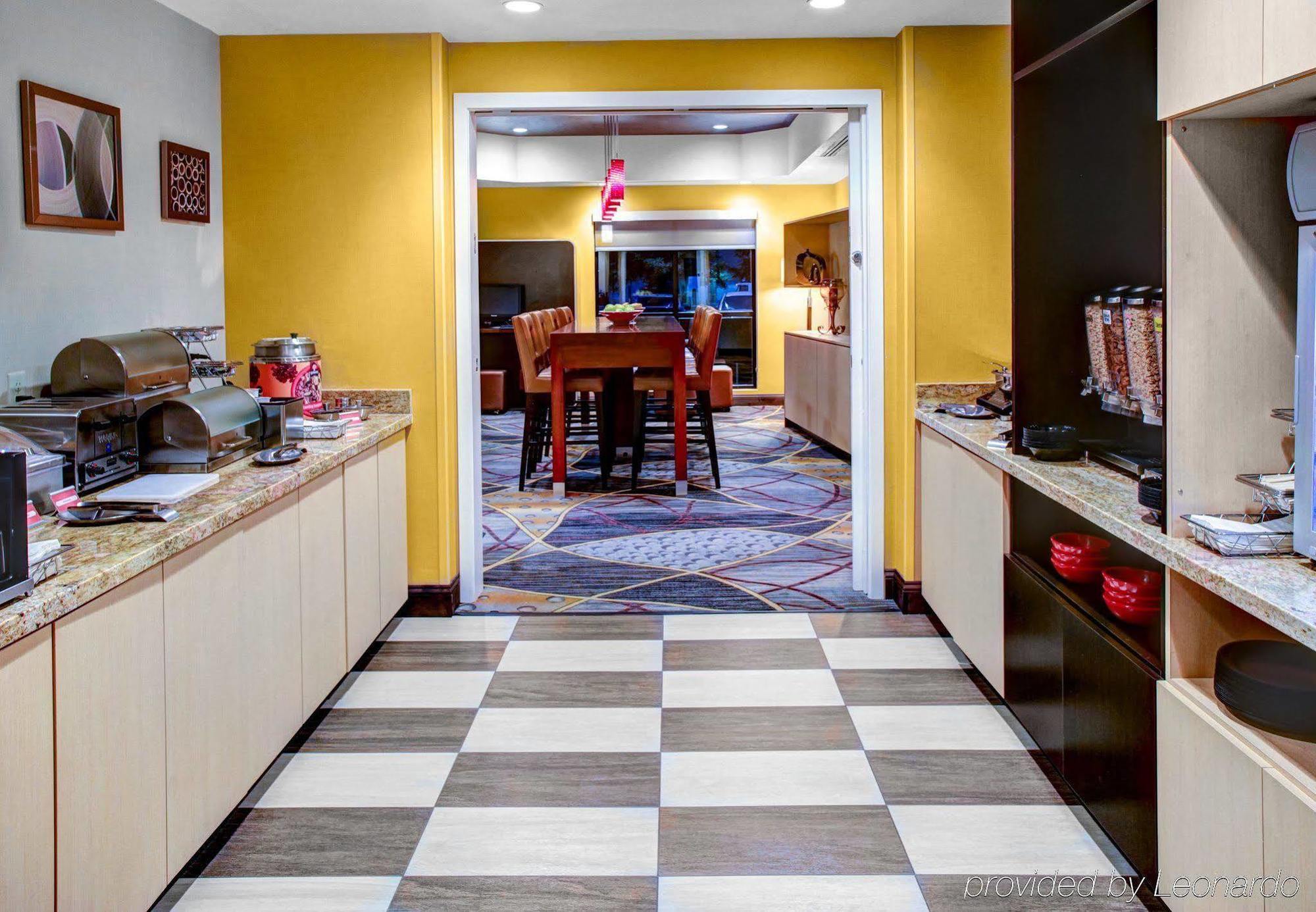 Towneplace Suites By Marriott Bakersfield West Εξωτερικό φωτογραφία