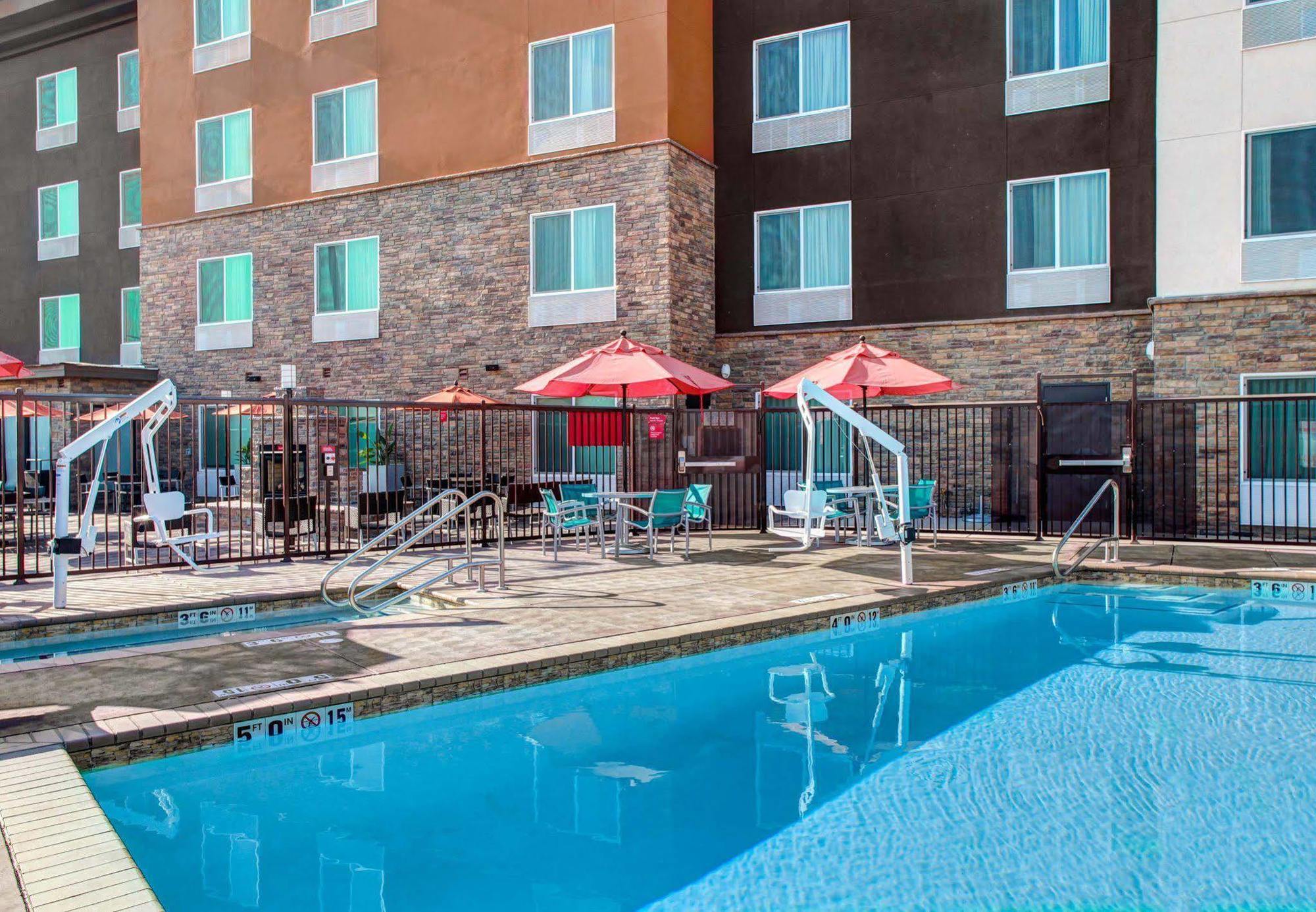 Towneplace Suites By Marriott Bakersfield West Εξωτερικό φωτογραφία