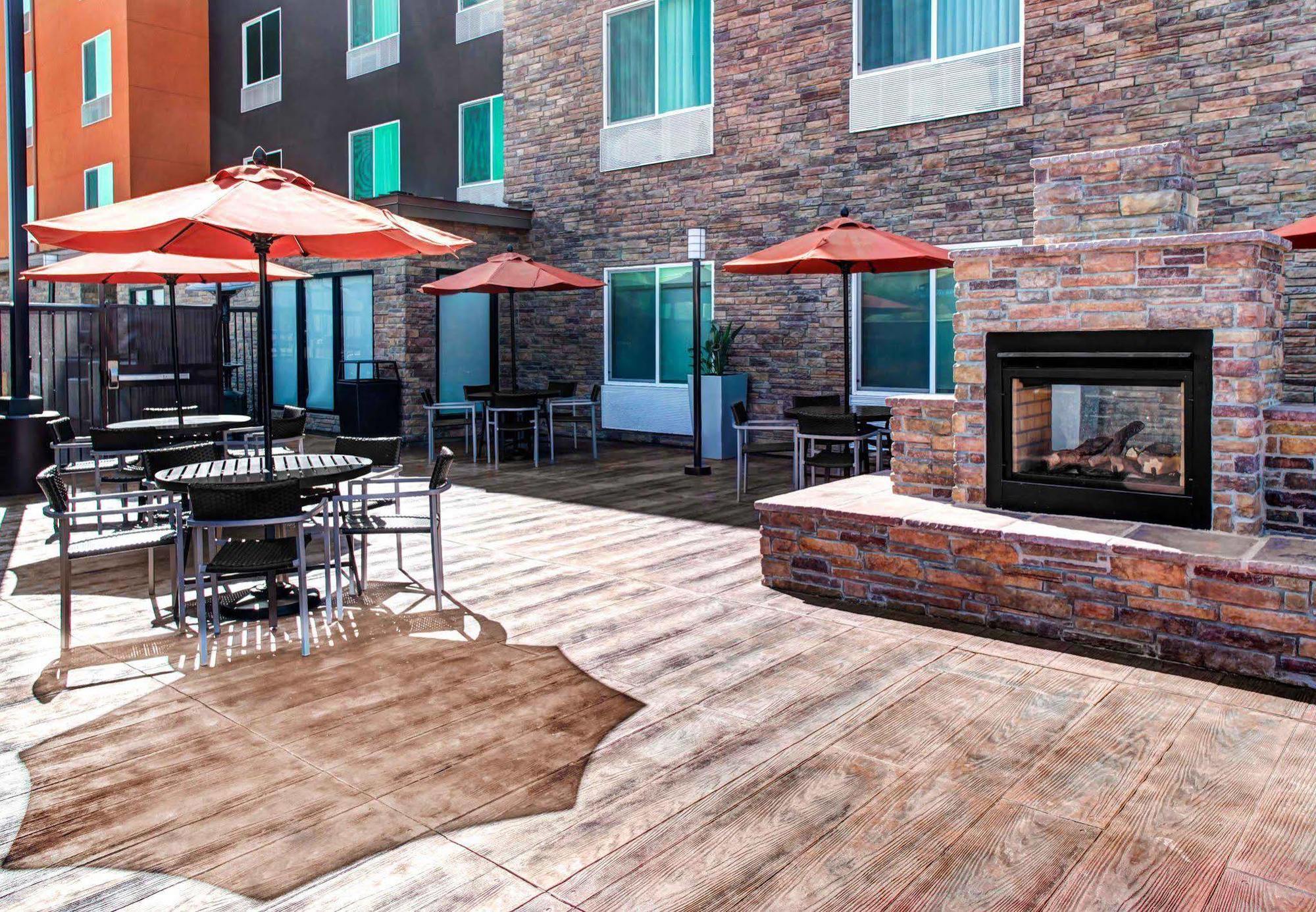 Towneplace Suites By Marriott Bakersfield West Εξωτερικό φωτογραφία